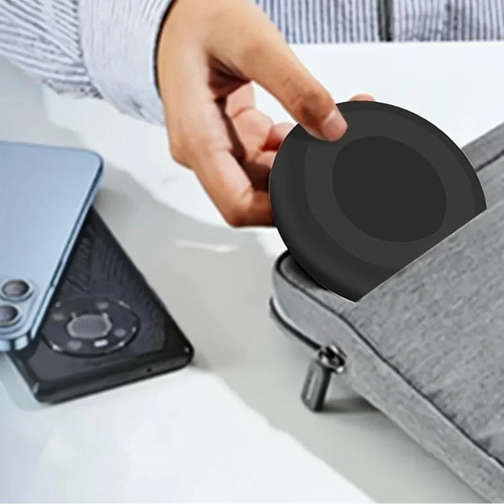 COMPACT ORGANIZER FOR CABLES AND ACCESSORIES